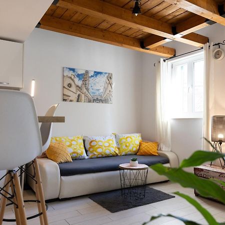 Central Split Rooms And Apartments Paese エクステリア 写真