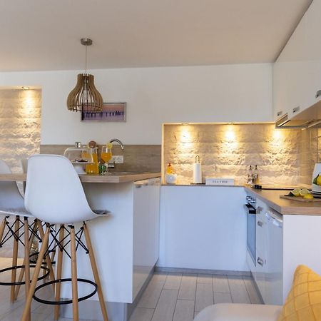 Central Split Rooms And Apartments Paese エクステリア 写真