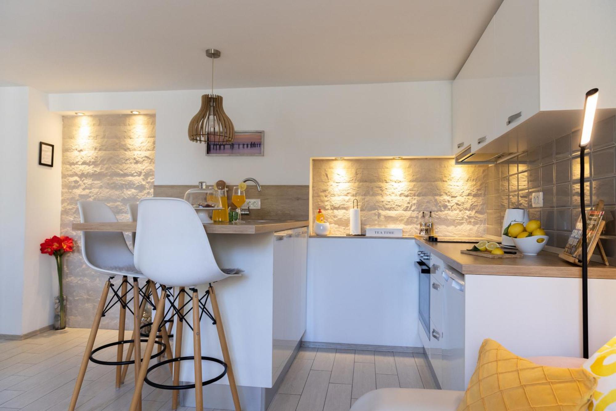 Central Split Rooms And Apartments Paese エクステリア 写真